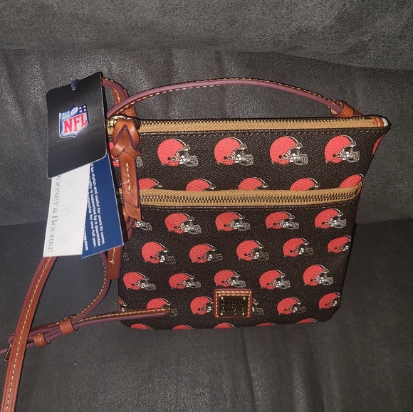 Dooney And Bourke Crossbody Black & Red color NFL. - Picture 2 of 8